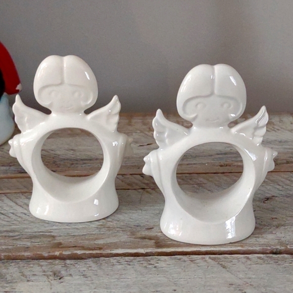 2 Vintage 60's 70's Christmas Angel Napkin Rings Ceramic Sitting - Picture 1 of 8